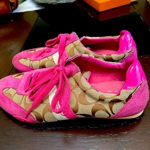 Coach pink Suede size 8 1/2